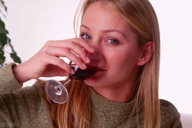 喝酒臉紅別硬撐！安全飲酒看這里